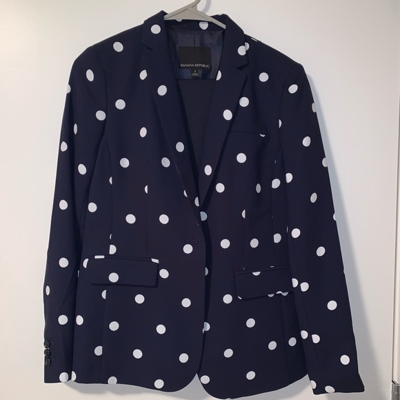 Banana Republic Jackets & Blazers - Women’s suit with skirt